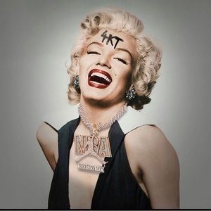 Meet your Posher, Camille